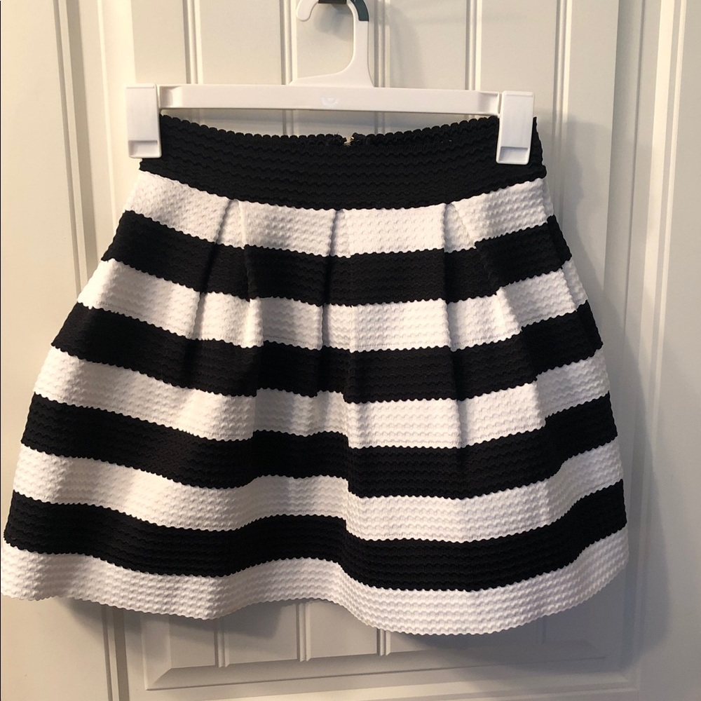Forever 21 Black & White Striped Skater Skirt